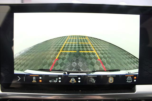 New 2026 GMC Sierra 1500 SLT image 3