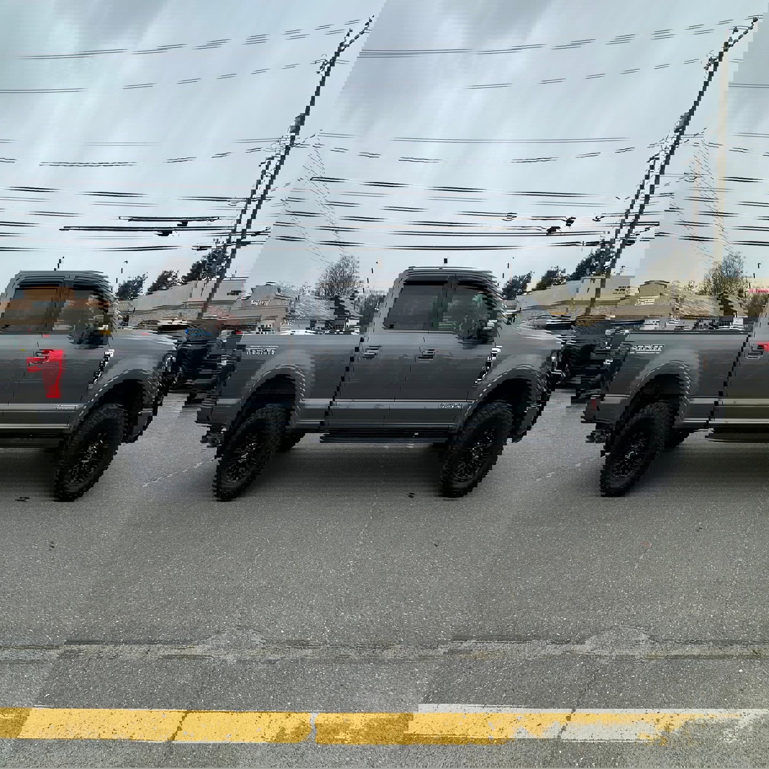 Used 2022 Ford F250 Lariat w/ Tremor Off-Road Package image 2