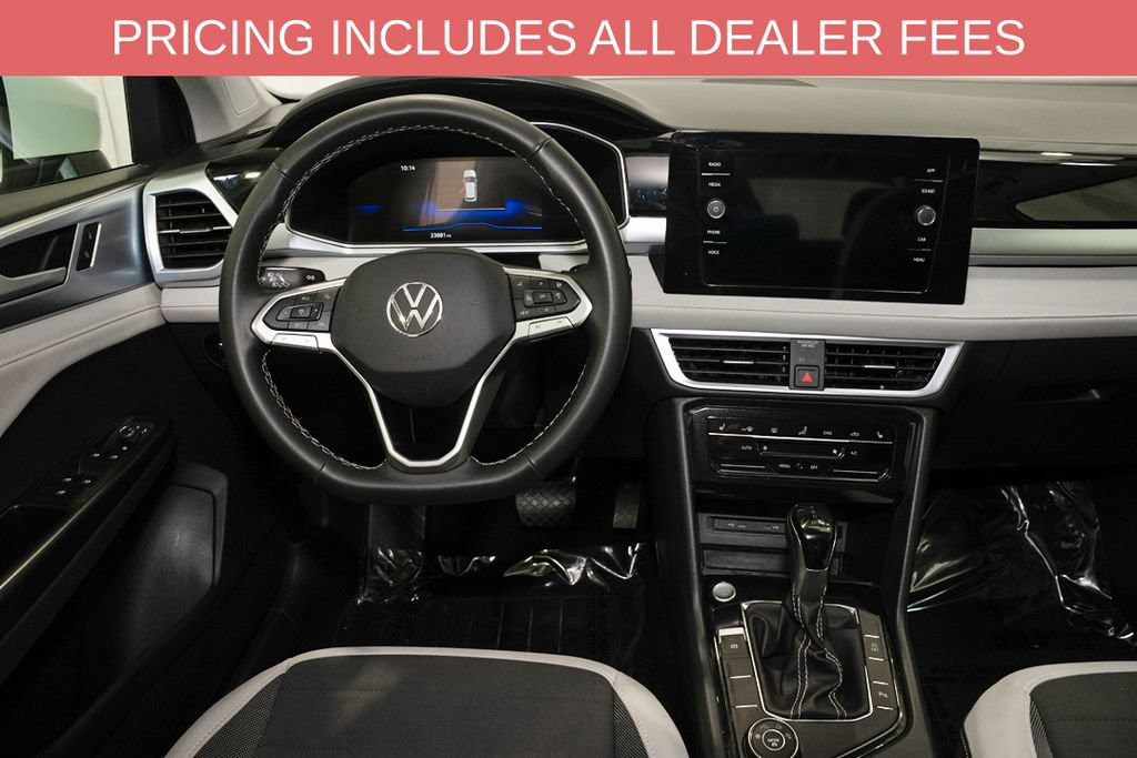 Used 2025 Volkswagen Taos SE AWD/4WD image 6
