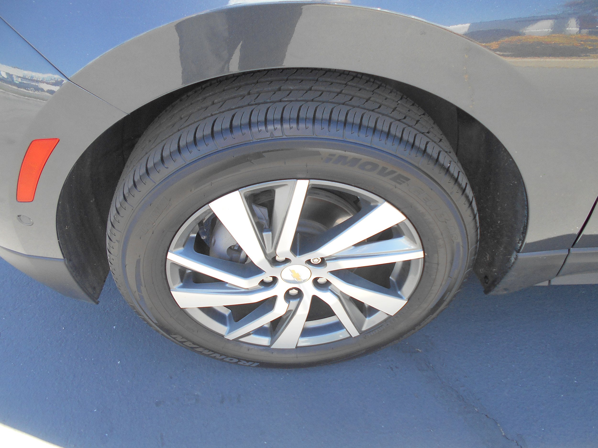 Used 2022 Chevrolet Equinox Premier AWD/4WD image 22