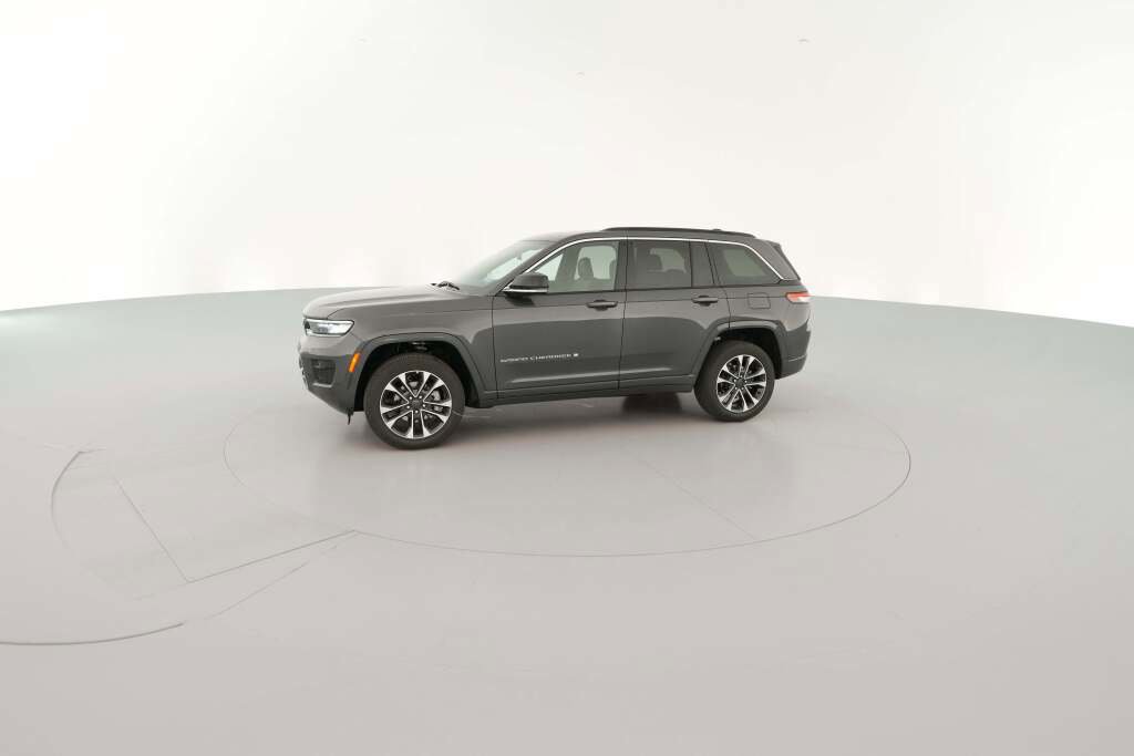New 2025 Jeep Grand Cherokee Overland image 5