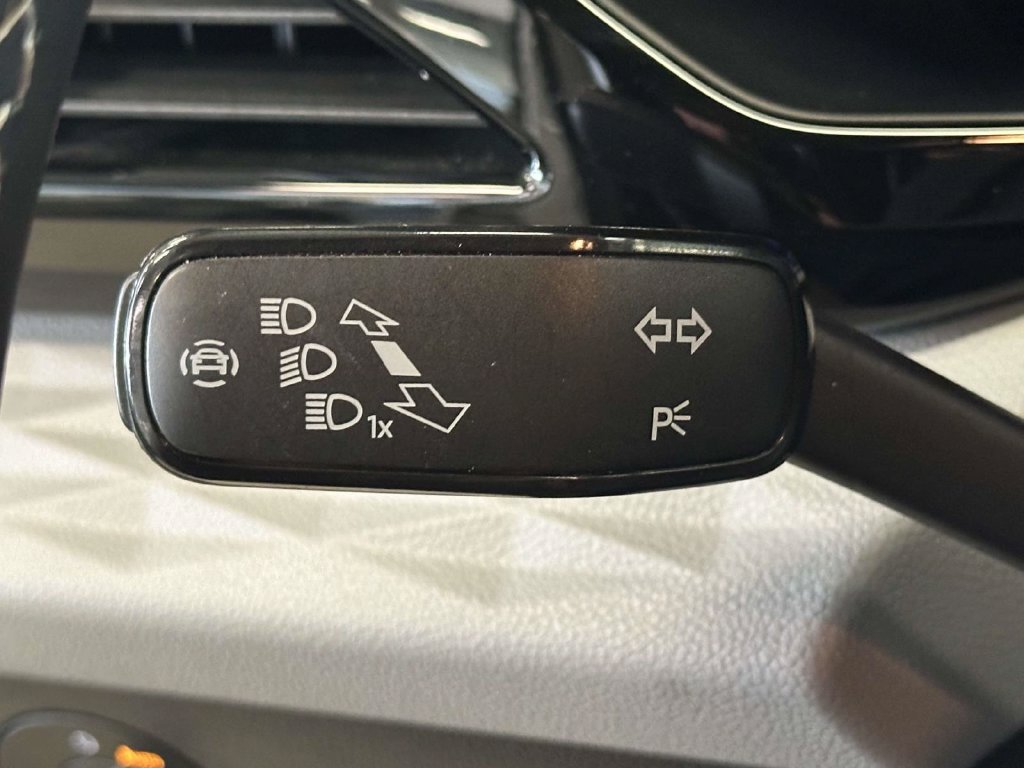 Used 2022 Volkswagen Taos S AWD/4WD image 24