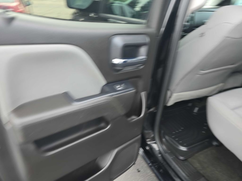 Used 2017 Chevrolet Silverado 1500 Custom w/ Custom Convenience Package image 18