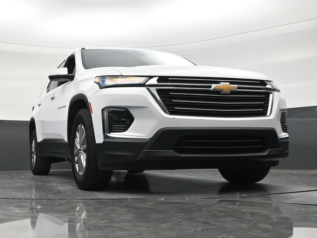 Used 2023 Chevrolet Traverse LT FWD image 23