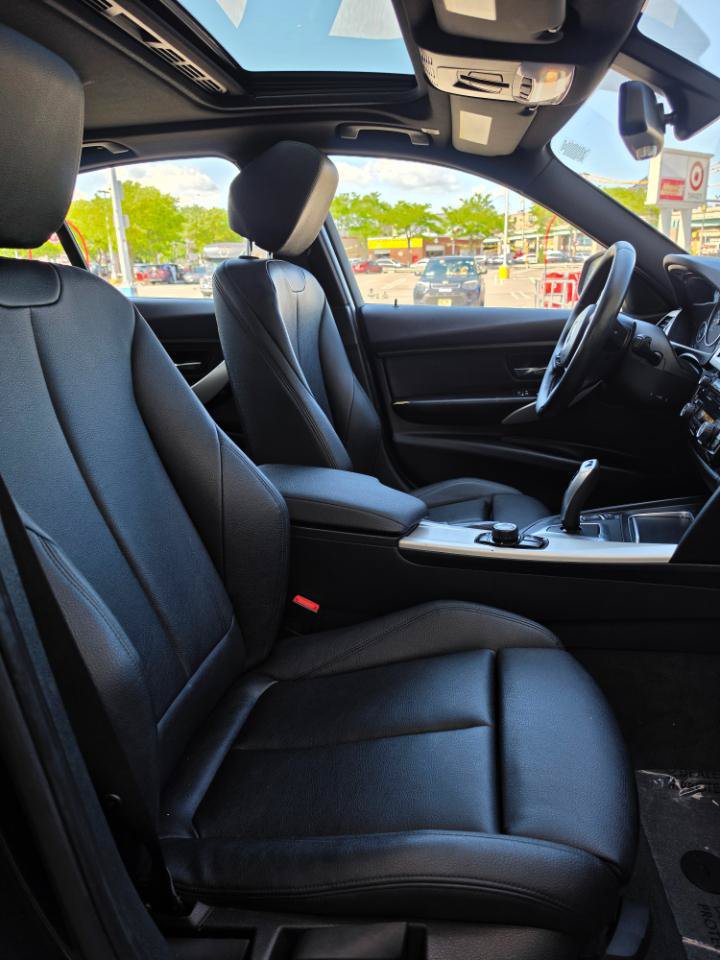 Used 2016 BMW 320i xDrive Sedan AWD/4WD image 13