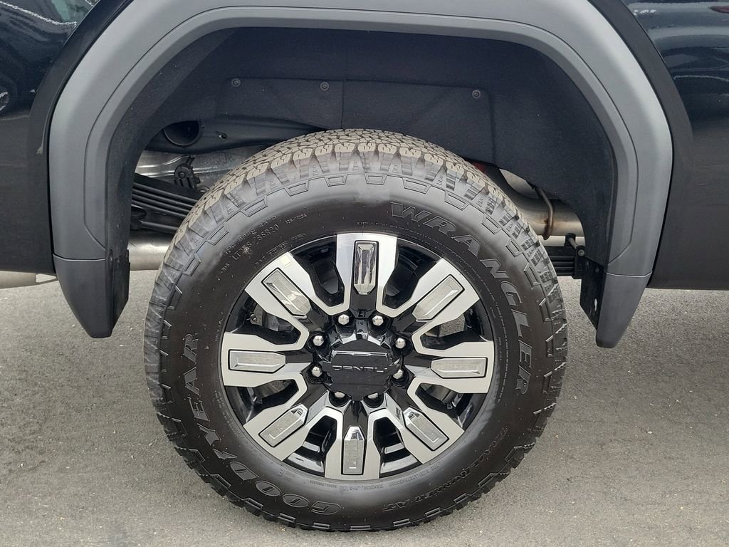 Used 2025 GMC Sierra 2500 Denali w/ Denali Reserve Package image 6