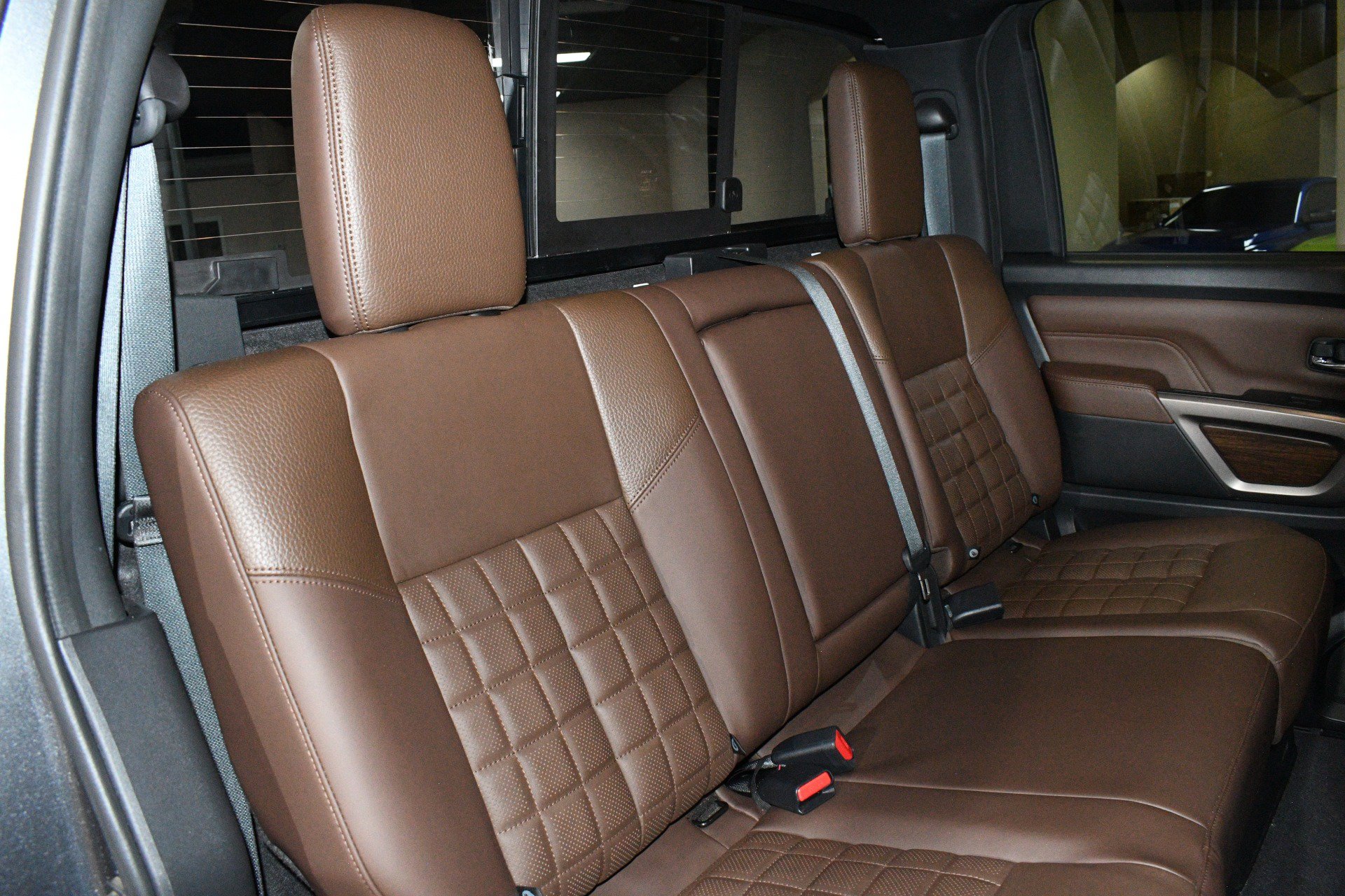 Used 2023 Nissan Titan Platinum Reserve w/ Moonroof Package AWD/4WD image 18