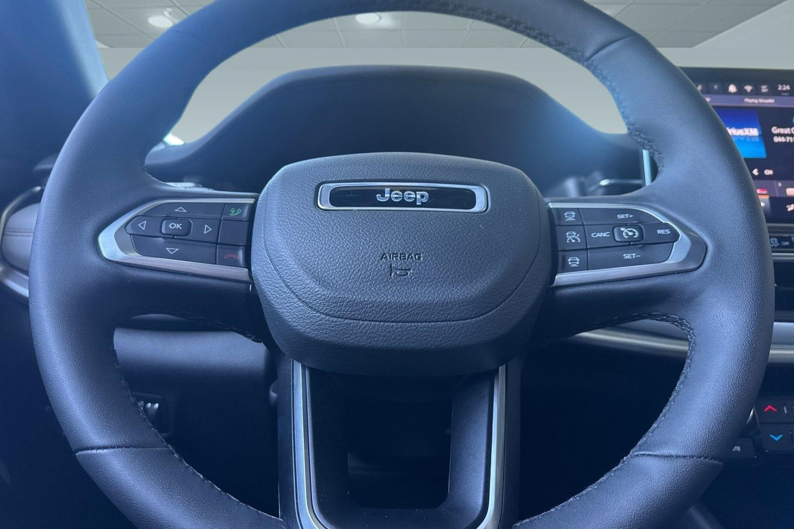 Used 2025 Jeep Compass Limited AWD/4WD image 15