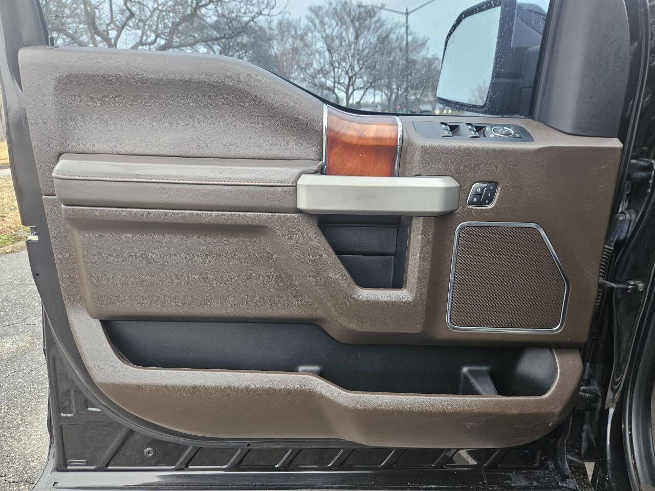 Used 2015 Ford F150 King Ranch w/ Equipment Group 601A Luxury image 13