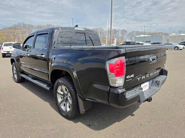 Used 2017 Toyota Tacoma Limited w/ Tow Package image 5