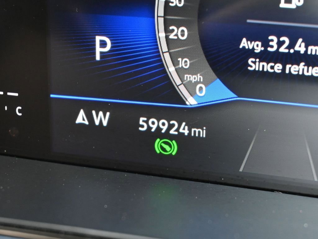 Used 2024 Volkswagen Taos SE image 31