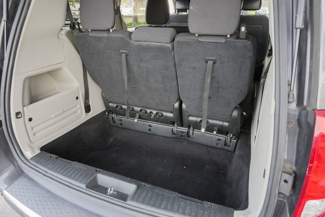 Used 2017 Dodge Grand Caravan SE w/ Power Window Group FWD image 33