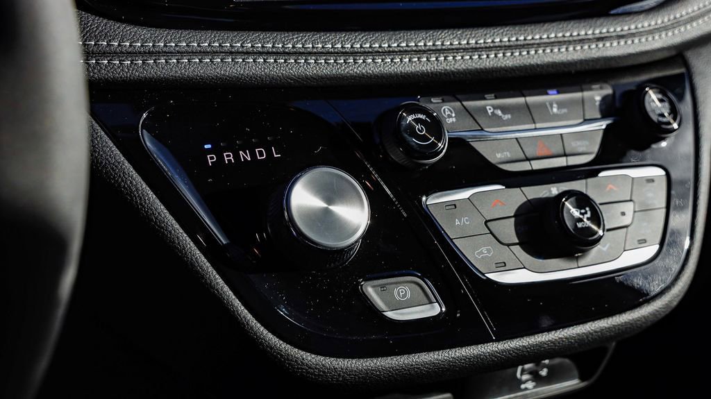 New 2026 Chrysler Pacifica Select image 23