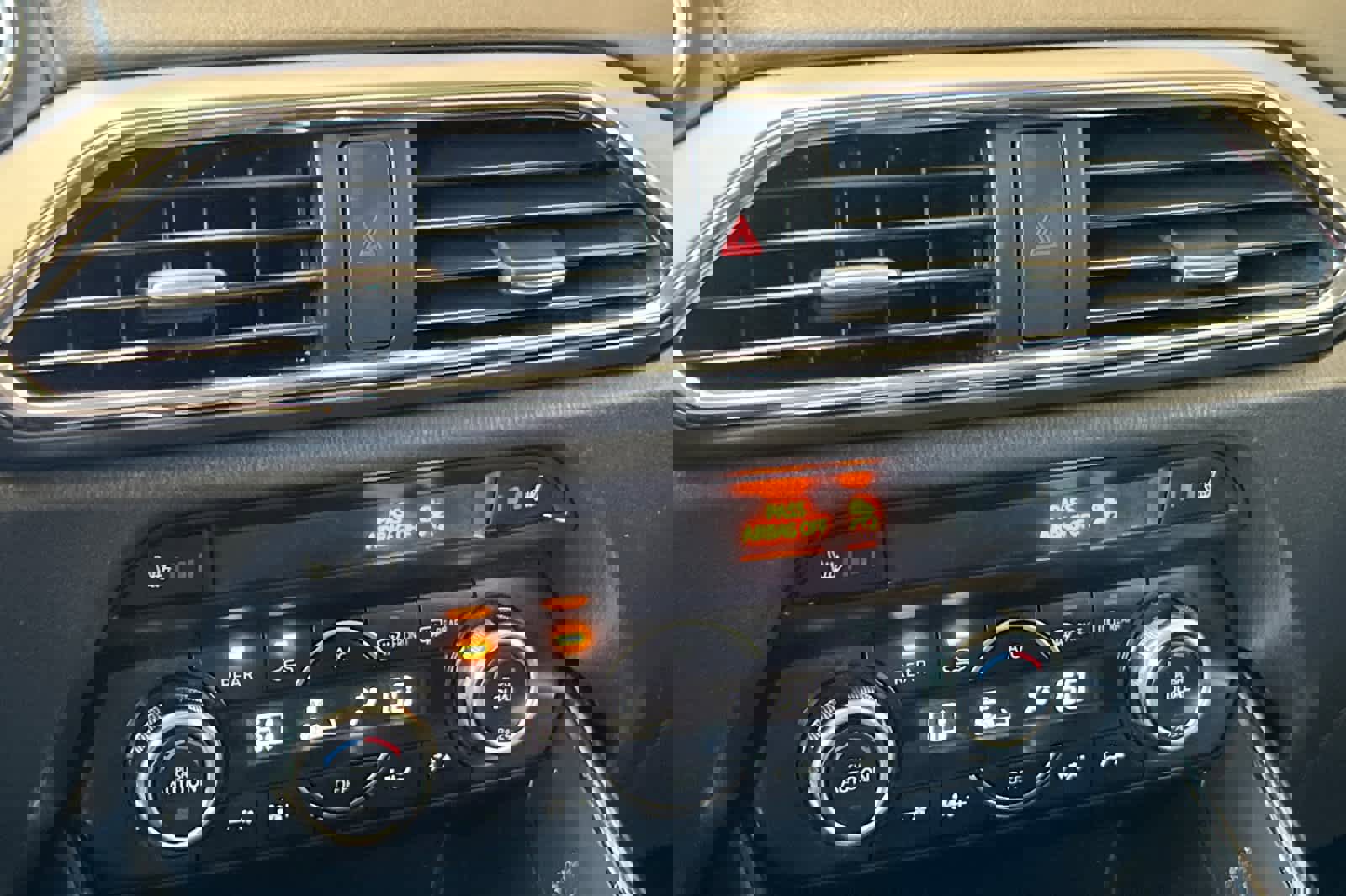 Used 2018 MAZDA CX-9 Touring image 23