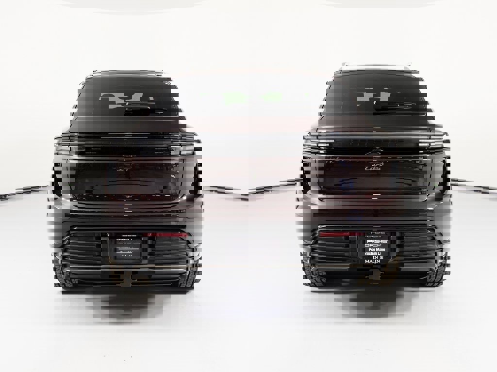 New 2025 Porsche Macan Turbo Electric image 9