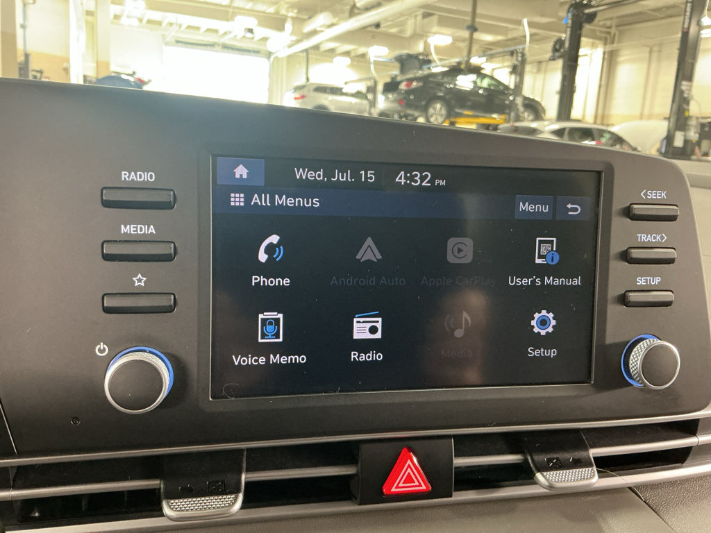 Certified 2023 Hyundai Elantra SE FWD image 12