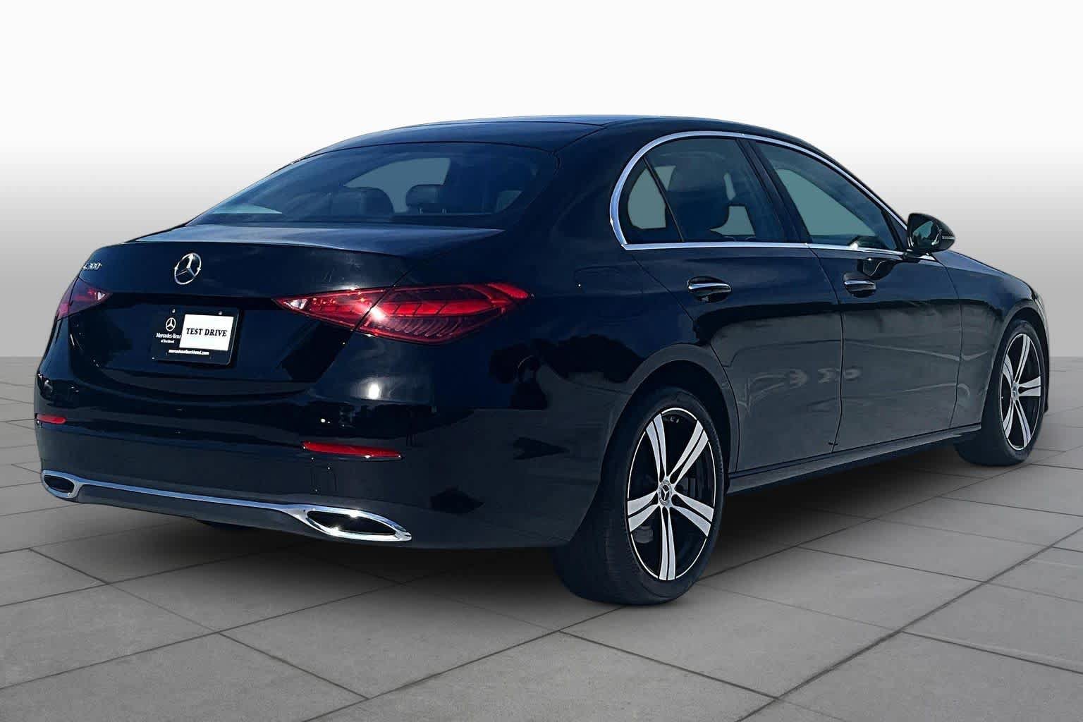 Used 2022 Mercedes-Benz C 300 Sedan image 12