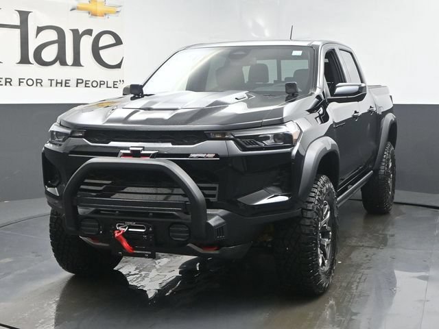 New 2026 Chevrolet Colorado ZR2 w/ Off-Road Front Bumper Package AWD/4WD image 7