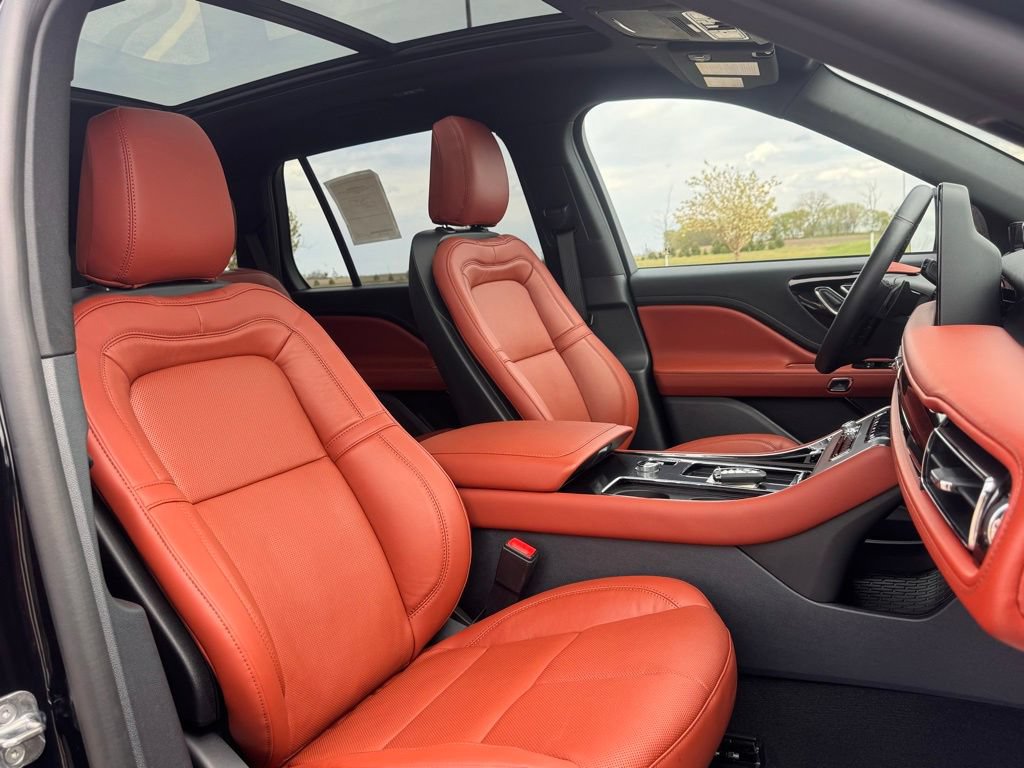 New 2026 Lincoln Aviator Reserve w/ Jet Appearance Package AWD/4WD image 22