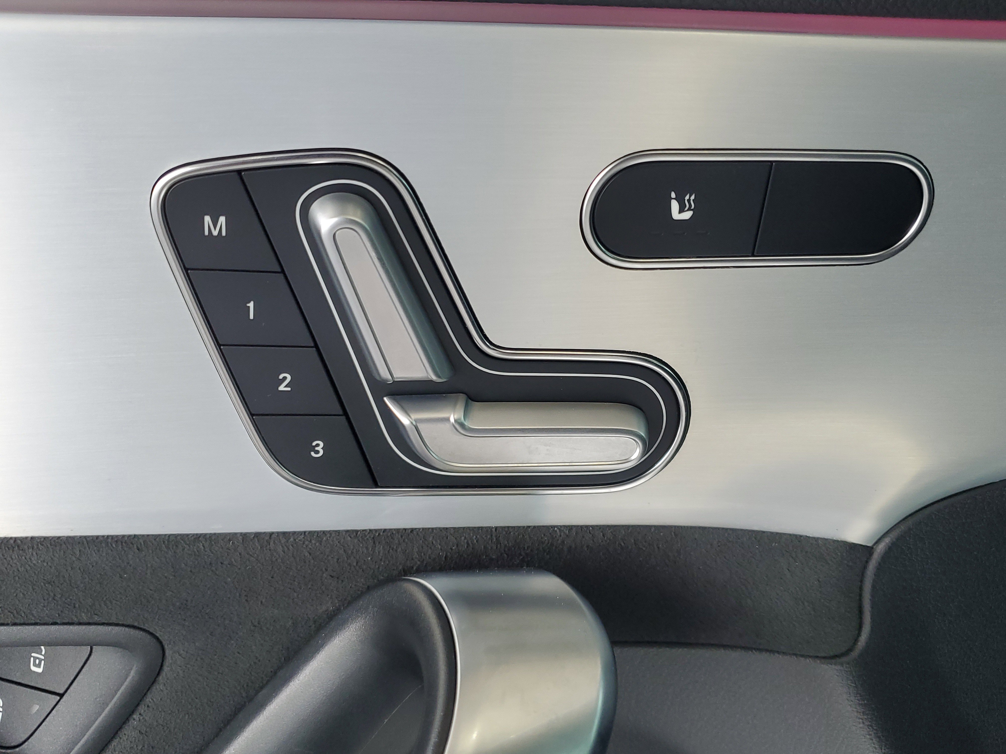 Used 2023 Mercedes-Benz CLA 250 w/ AMG Line image 19