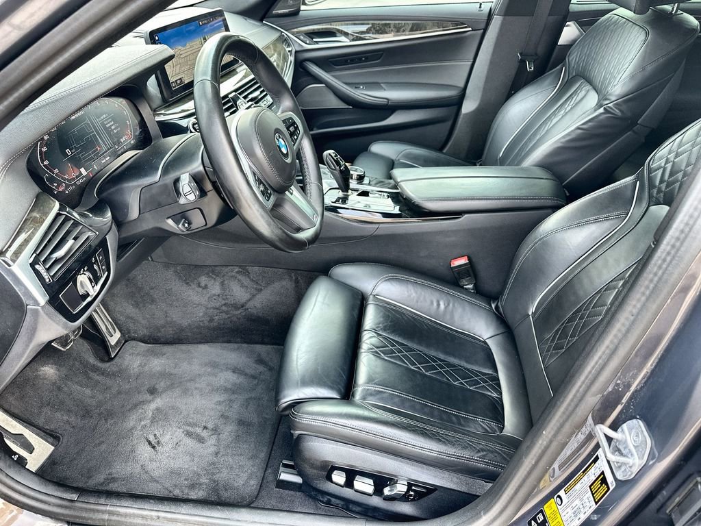 Used 2023 BMW M550i xDrive w/ Executive Package image 24