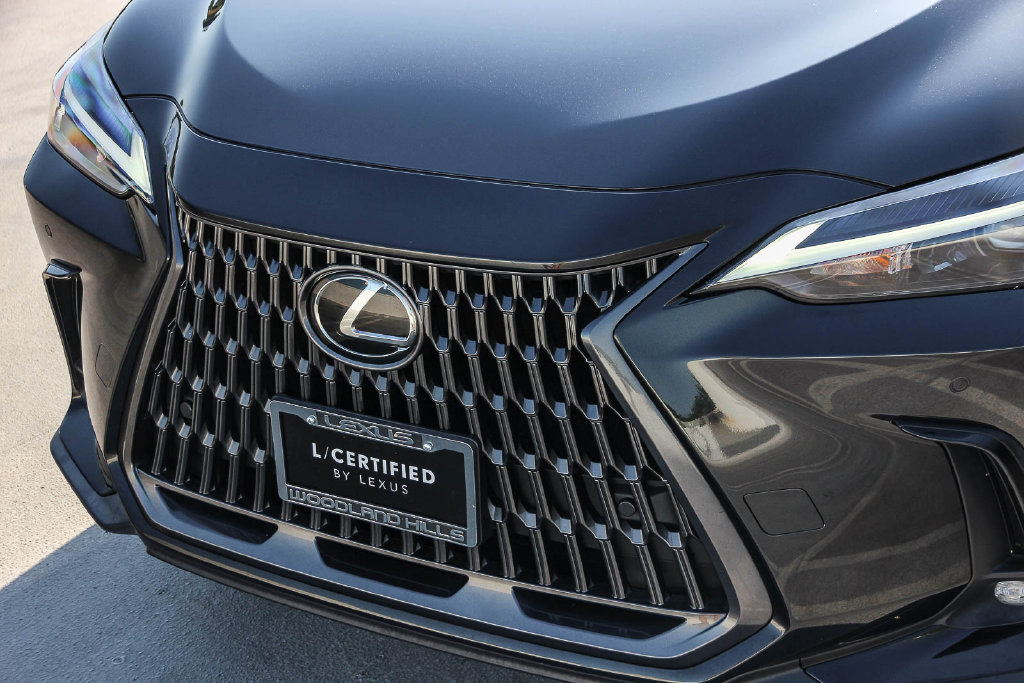 Certified 2025 Lexus NX 250 FWD w/ Premium Package image 10