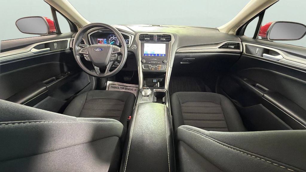 Used 2020 Ford Fusion SE FWD image 32