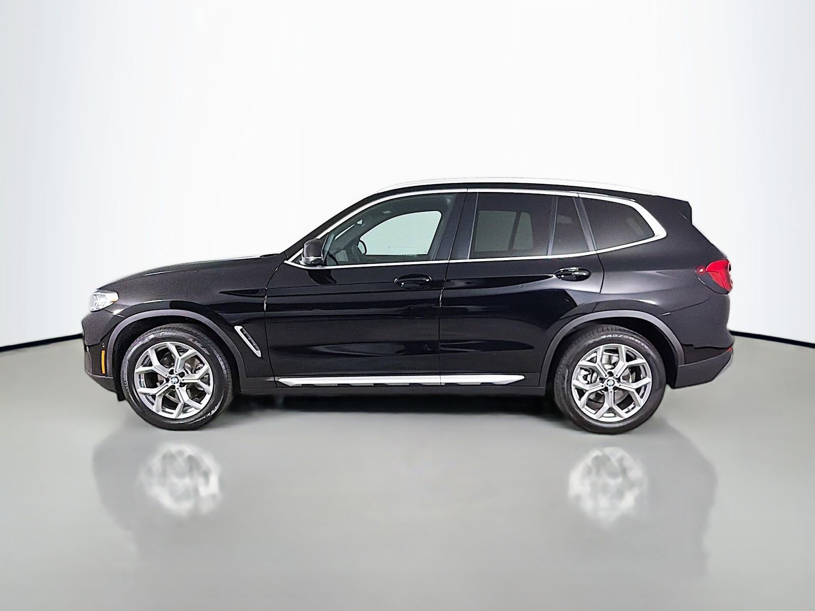 Certified 2023 BMW X3 sDrive30i w/ Convenience Package RWD image 4