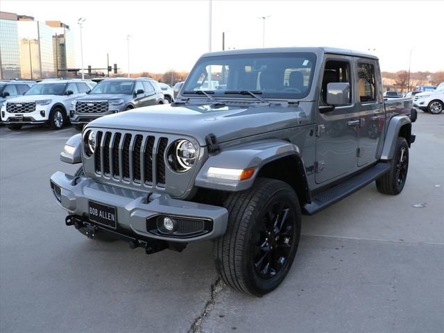 Used 2022 Jeep Gladiator Overland image 2