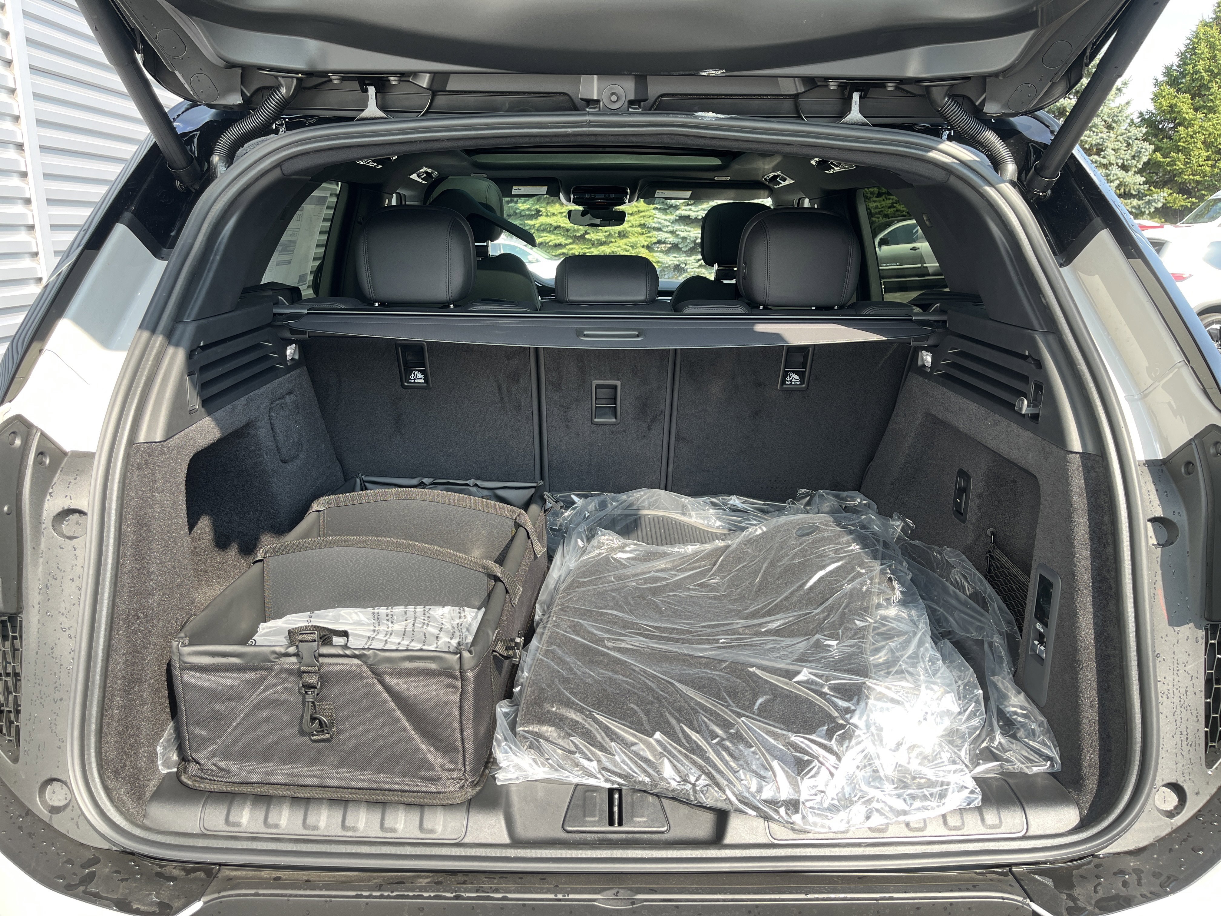 New 2025 Land Rover Range Rover Sport SE image 33