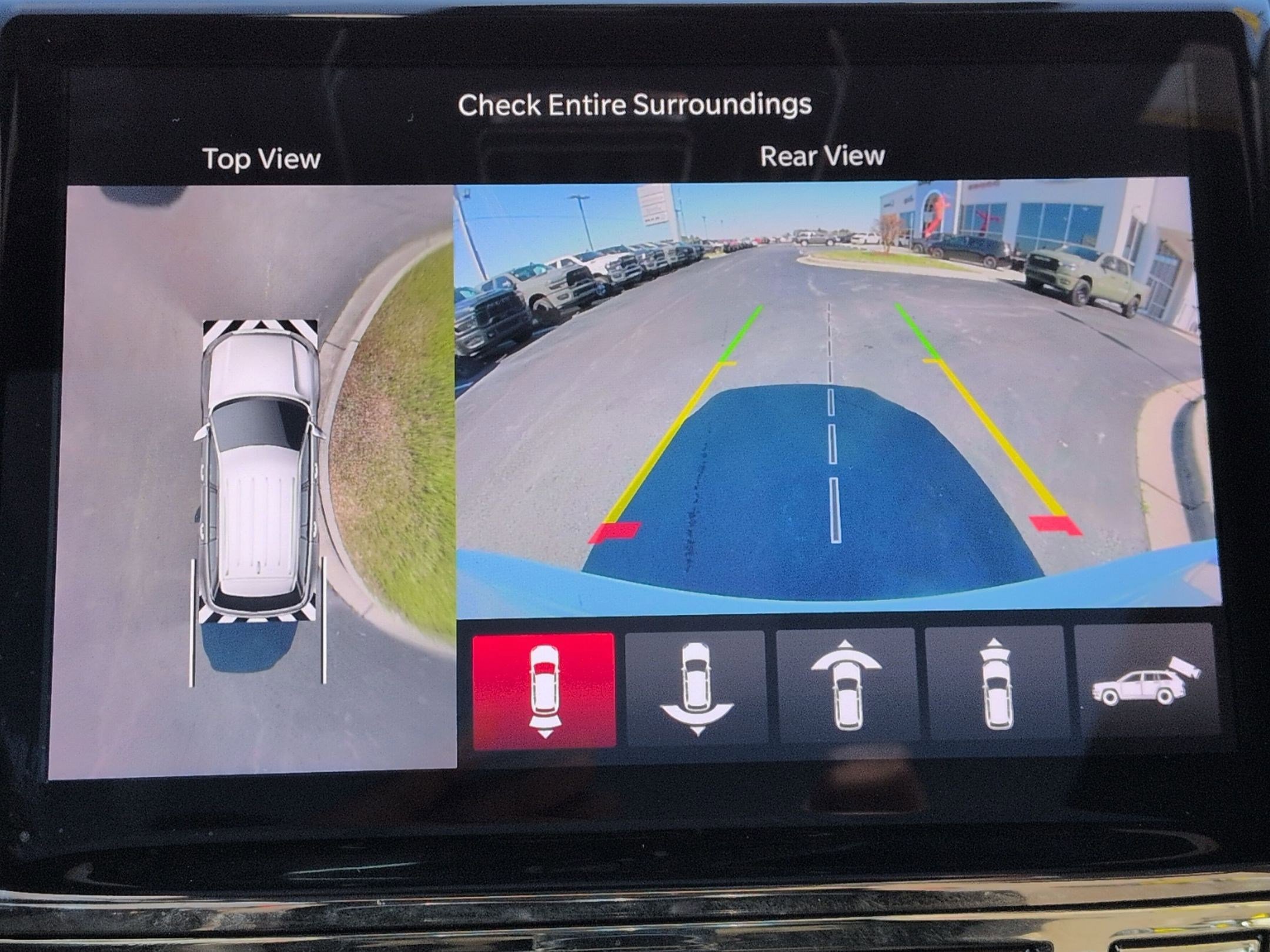 Used 2024 Jeep Grand Cherokee Limited w/ Luxury Tech Group II image 13