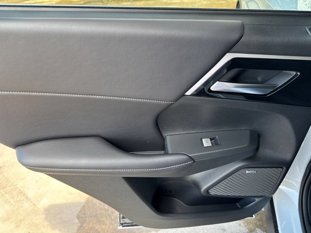 New 2026 Mitsubishi Outlander AWD image 40