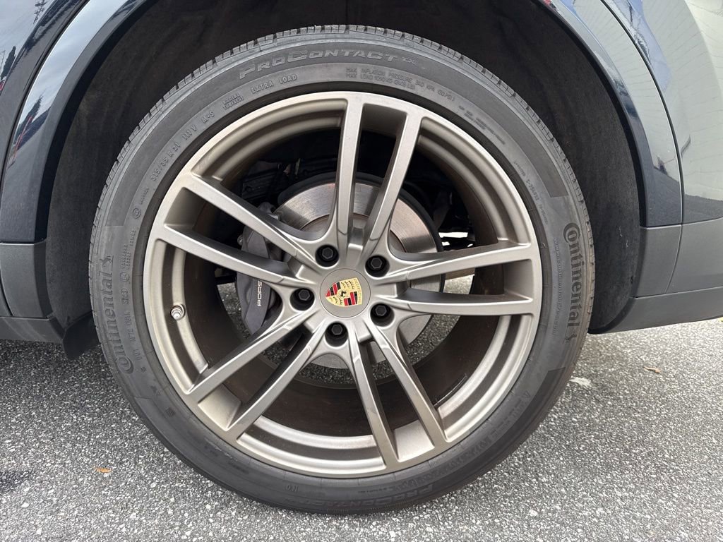 Used 2023 Porsche Cayenne image 31