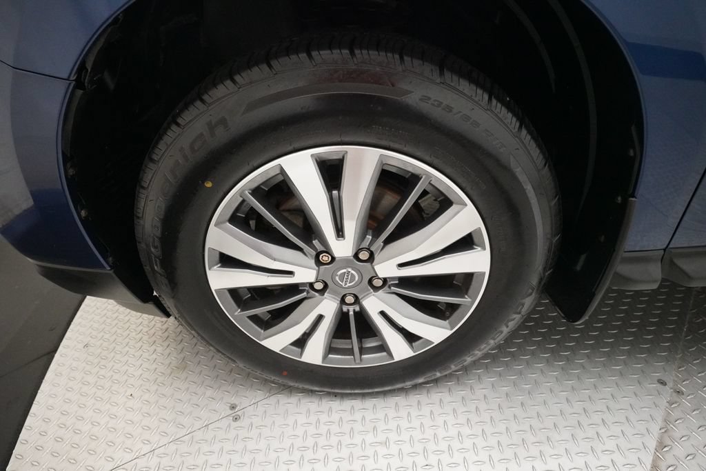 Used 2020 Nissan Pathfinder SL AWD/4WD image 29