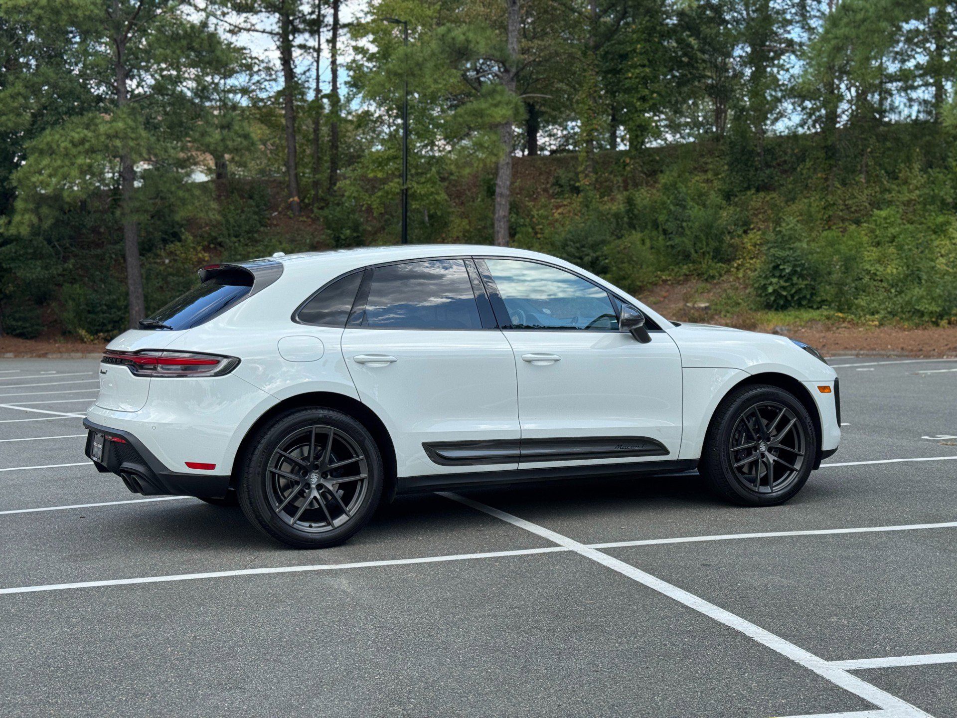 Used 2023 Porsche Macan image 13