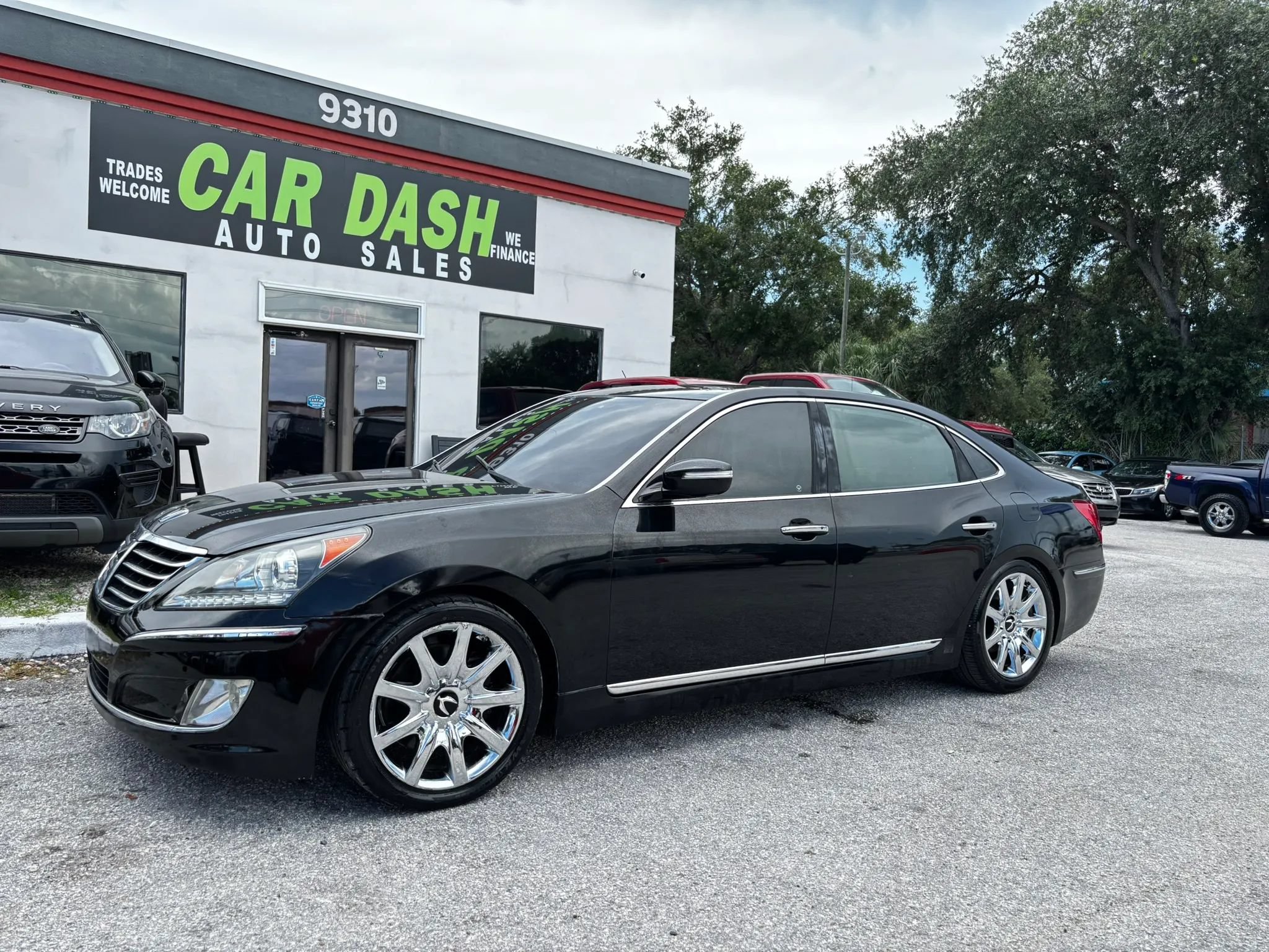 Used 2011 Hyundai Equus Ultimate RWD image 1