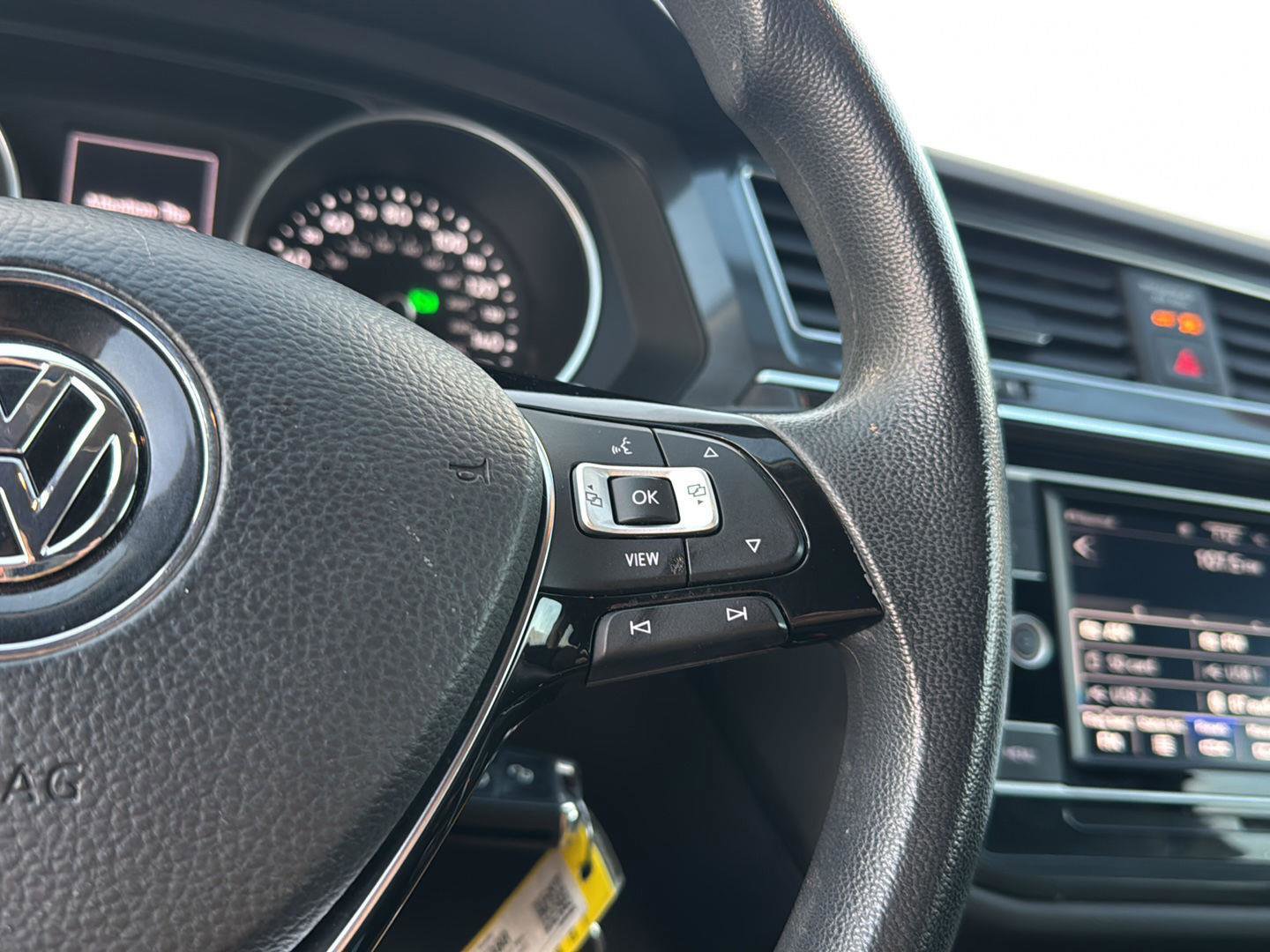 Used 2021 Volkswagen Tiguan S image 19