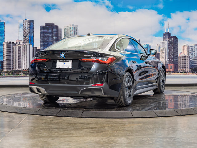 Used 2023 BMW i4 eDrive35 w/ Premium Package RWD image 8