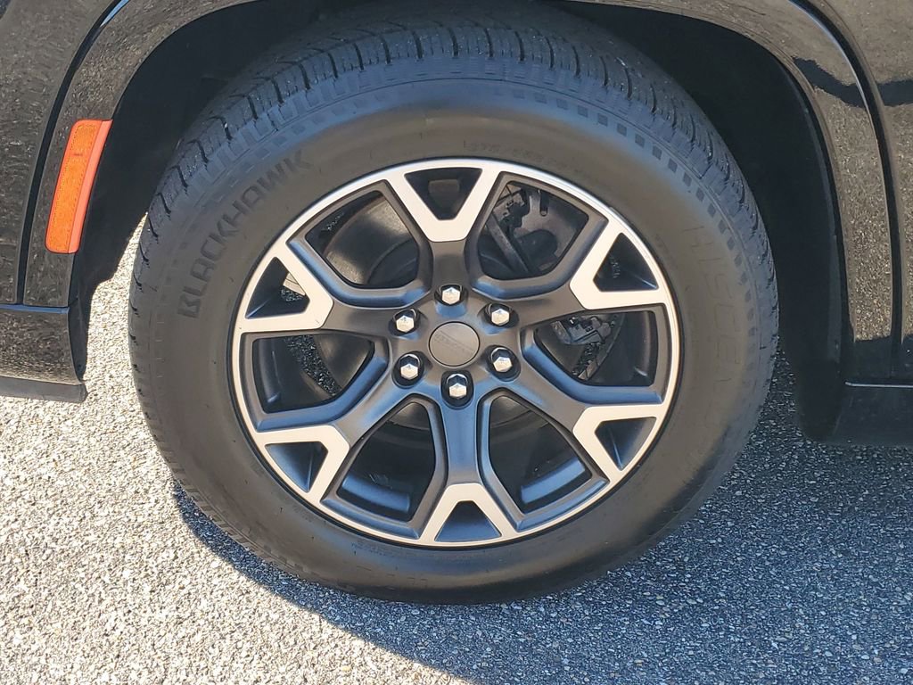 Used 2023 Jeep Wagoneer Series III w/ Preferred Equipment Group image 35