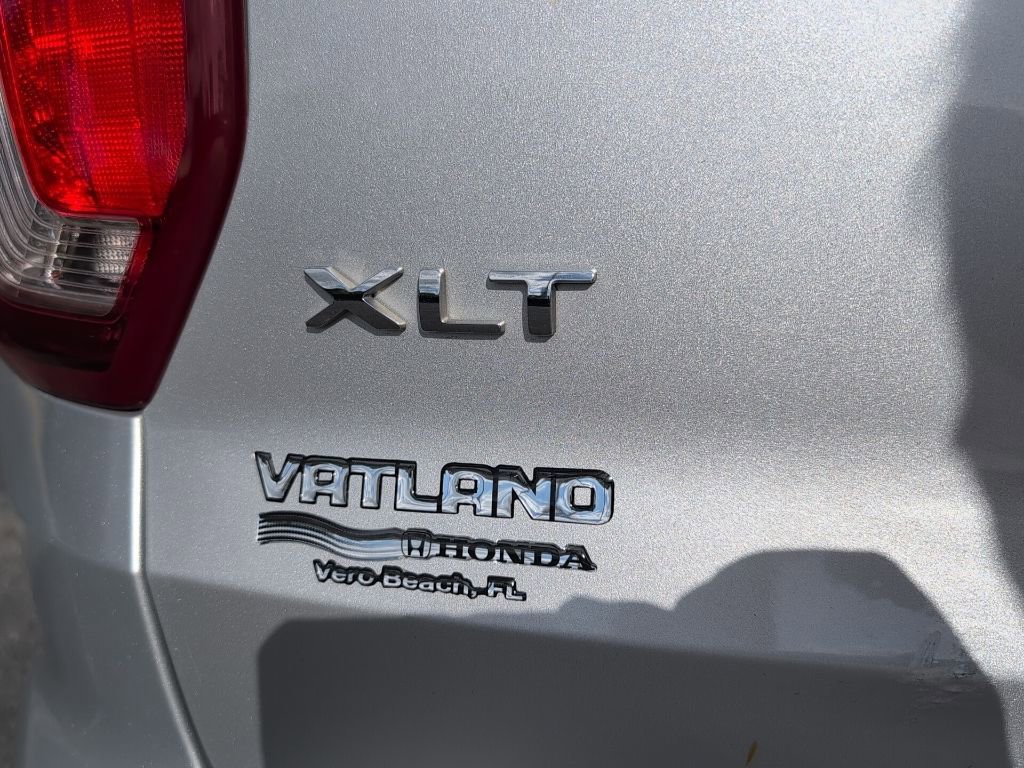 Used 2018 Ford Explorer XLT image 10