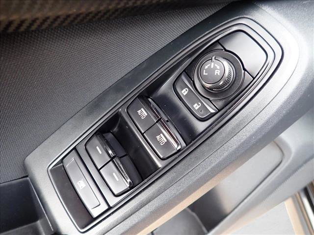 Used 2018 Subaru Crosstrek 2.0i Premium w/ Eyesight System image 12