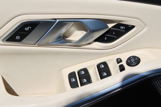 Used 2021 BMW 330i Sedan image 11