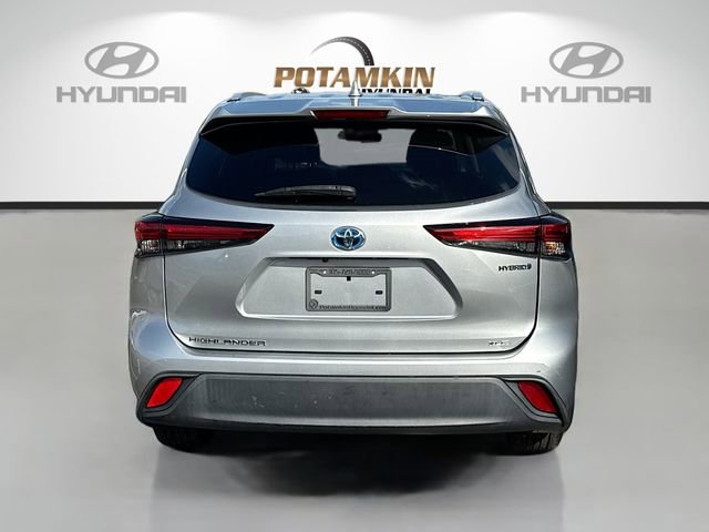Used 2022 Toyota Highlander XLE image 6