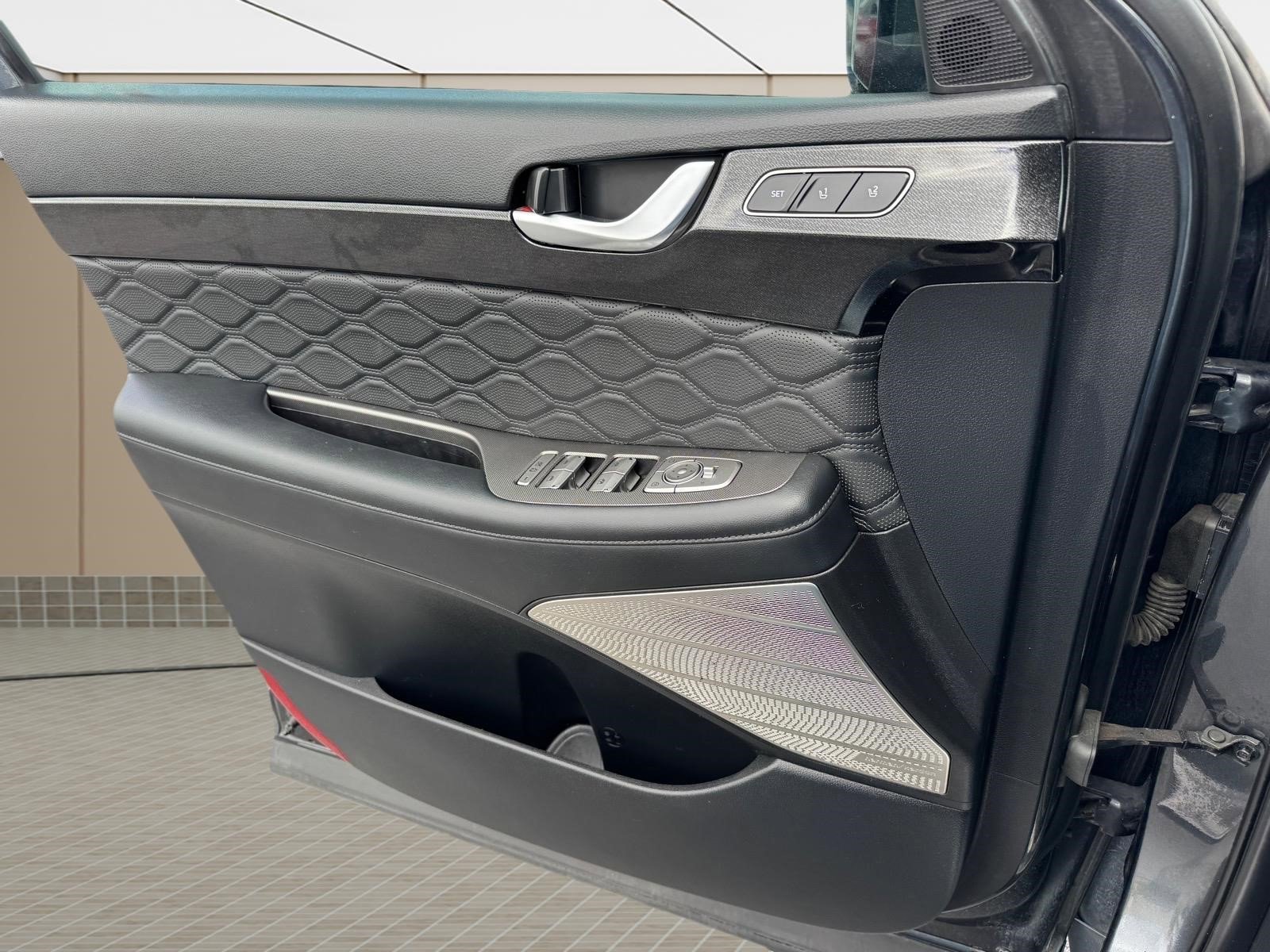 Used 2020 Hyundai Palisade Limited FWD image 19