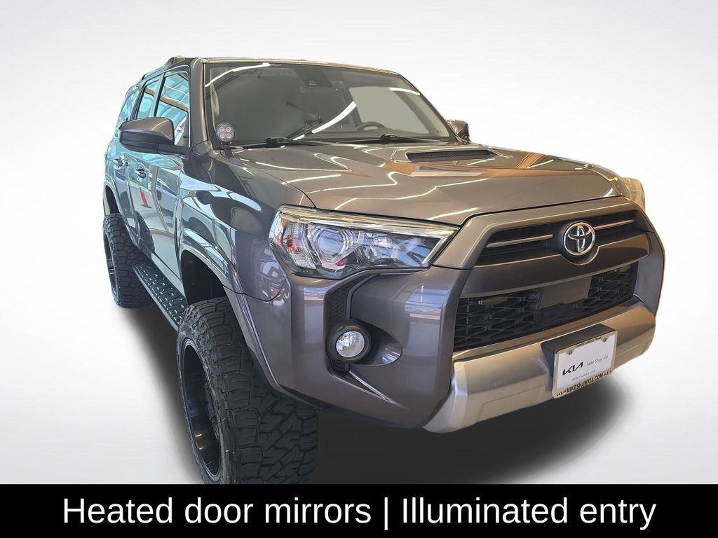 Used 2020 Toyota 4Runner TRD Off-Road AWD/4WD image 9