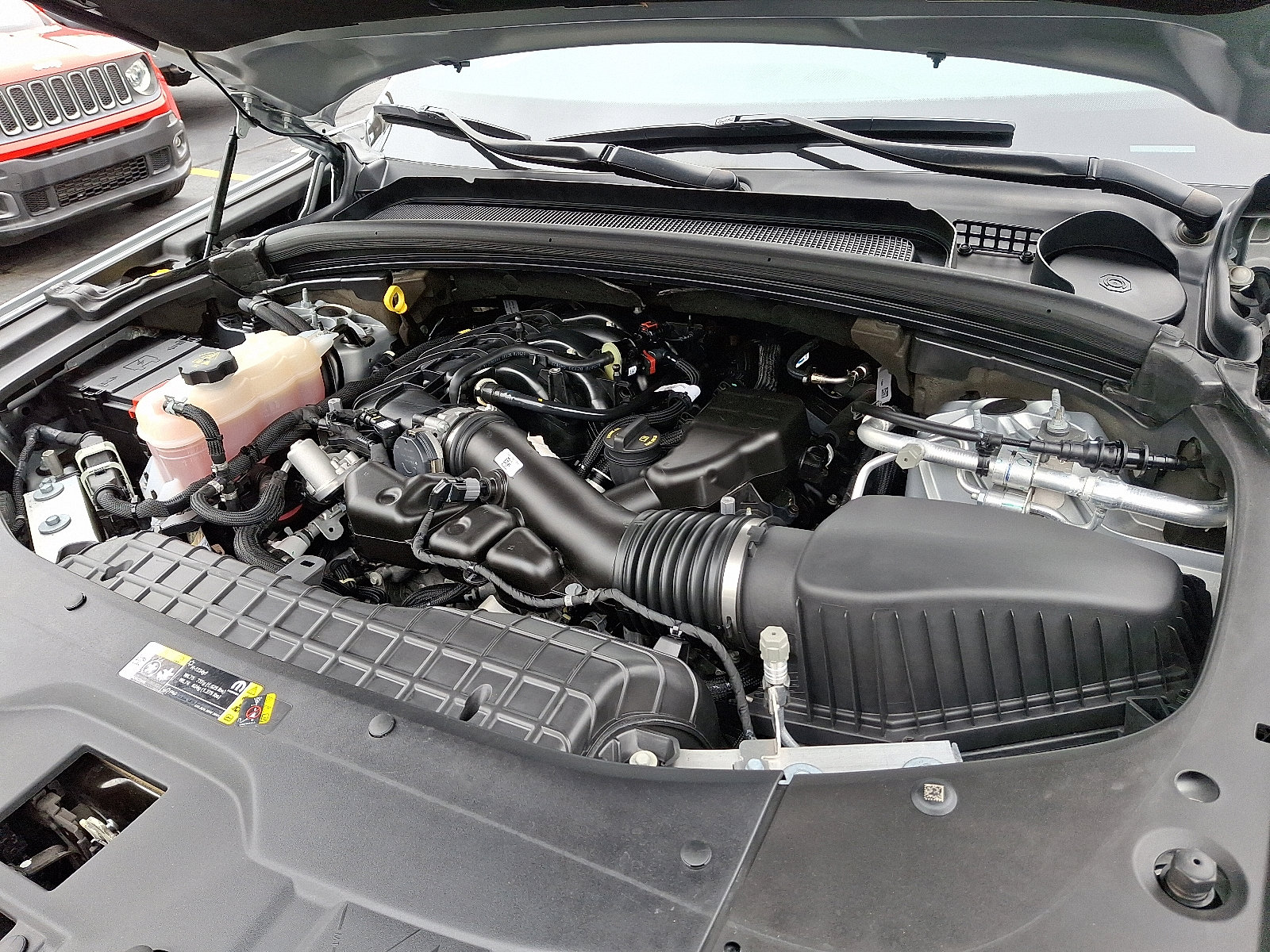 Certified 2022 Jeep Grand Cherokee L Laredo image 29