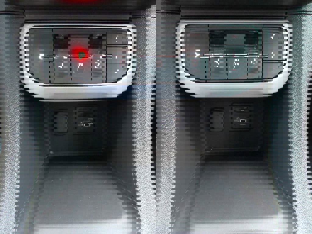 Certified 2023 GMC Acadia SLE w/ Driver Convenience Package image 29