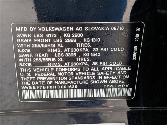 Used 2017 Volkswagen Touareg Sport image 25