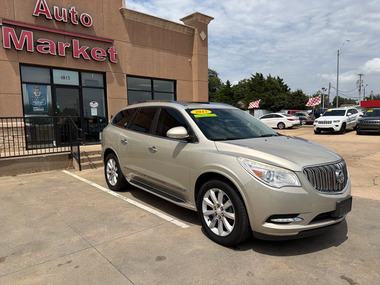 Used 2015 Buick Enclave Premium w/ Experience Buick Package FWD image 3