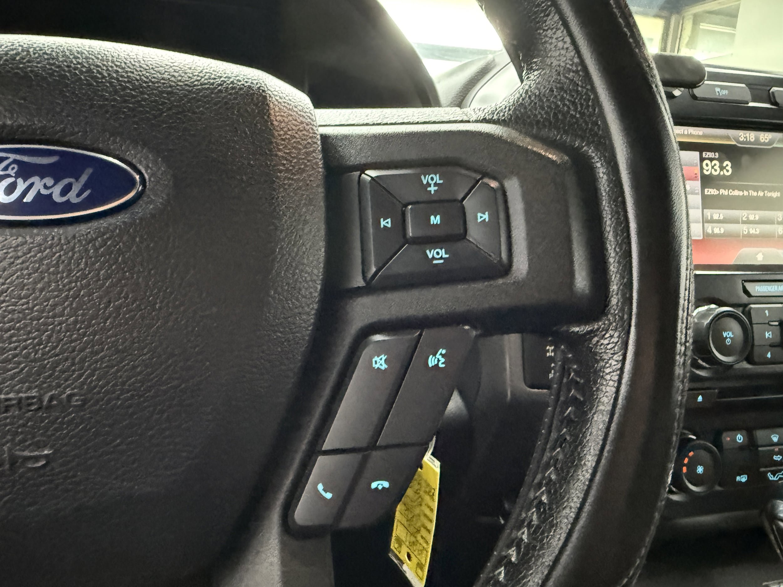 Used 2015 Ford F150 XLT w/ Equipment Group 302A Luxury AWD/4WD image 15